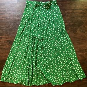 NWOT H&M Floral Skirt